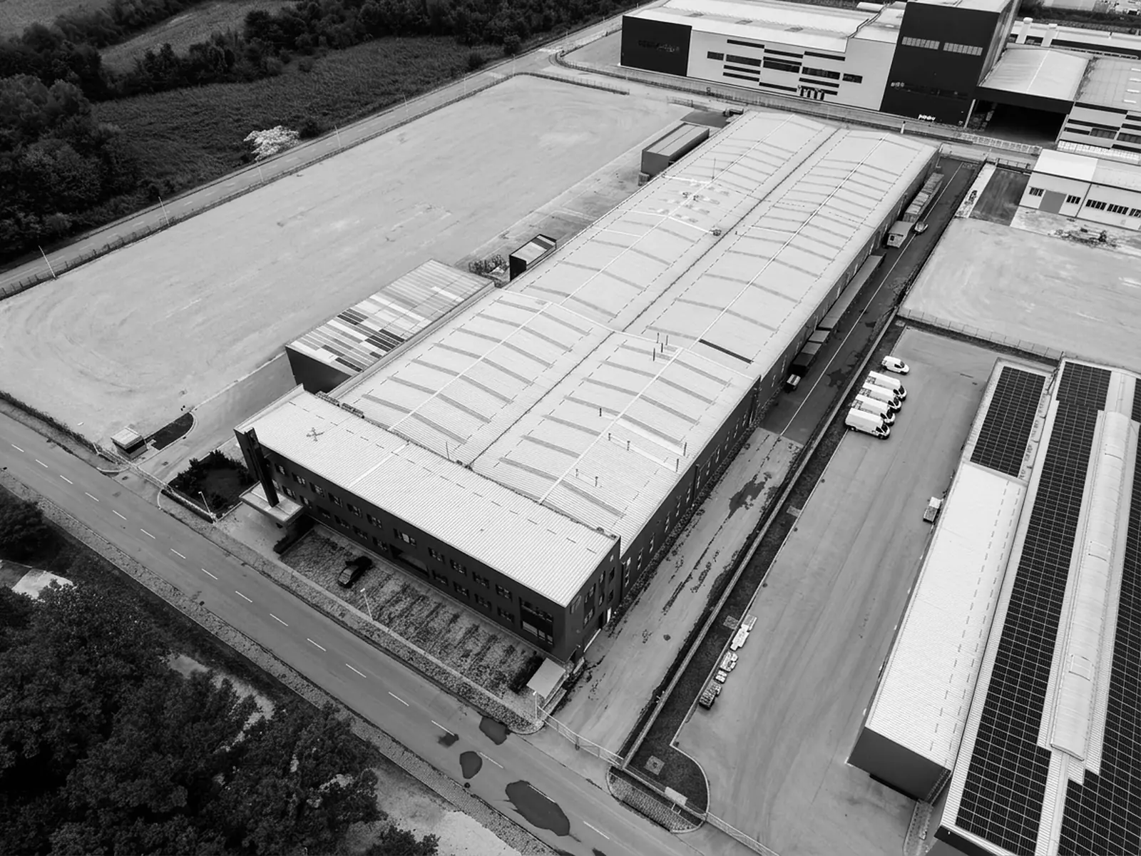 The ELAS plant in Banja Luka: production hall, offices and dispatch yard